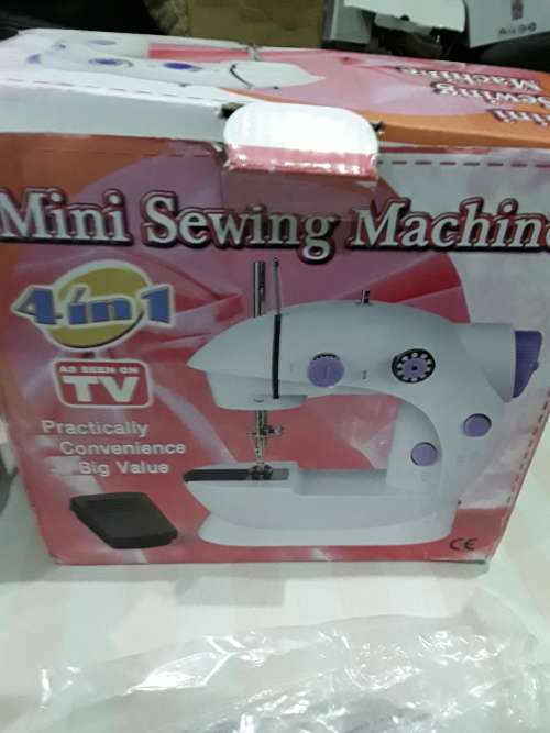 MINI SEWING MACHINE