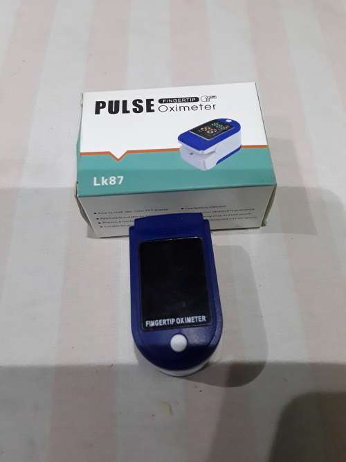 PULSE FINGERTIP OXIMETER