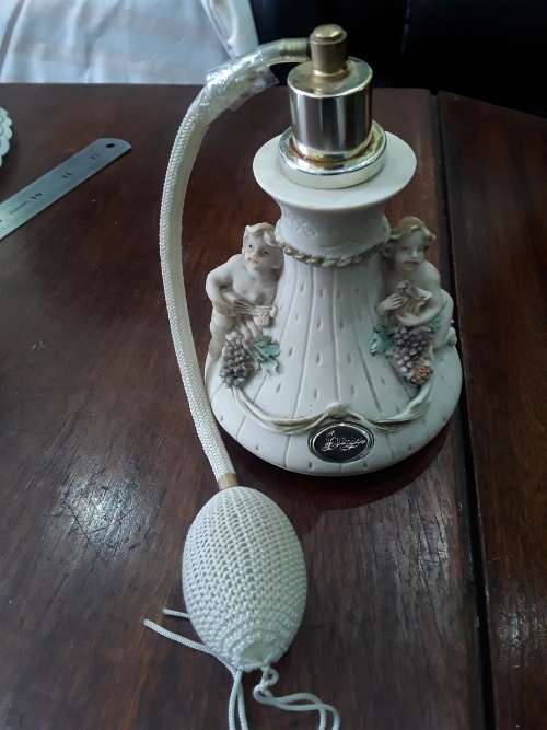 VINTAGE DERGER WITH ANGELS PERFUME BOTTLE