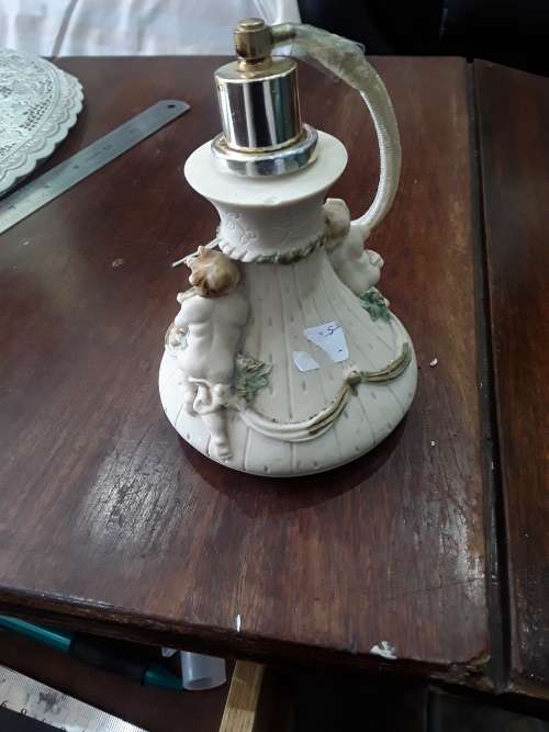 VINTAGE DERGER WITH ANGELS PERFUME BOTTLE