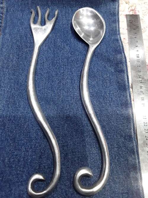CAROL BOYES STYLE SALAD SERVERS