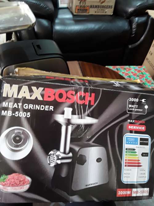 MAXBOSCH MEAT GRINDER (STAINLESS STEEL)3000W