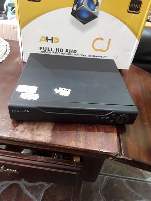 16 CHANNELS FULL AHD DVR INCLUDING REMOTE, POWER SUPPLY AND MOUSE