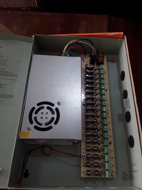 12 VDC,18 OUTPUT SWITCH MODE CCTV POWER SUPPLY
