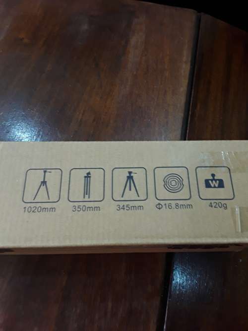 3 WAY HEAD WITH BUILT IN LEVEL TRIPOD STAND