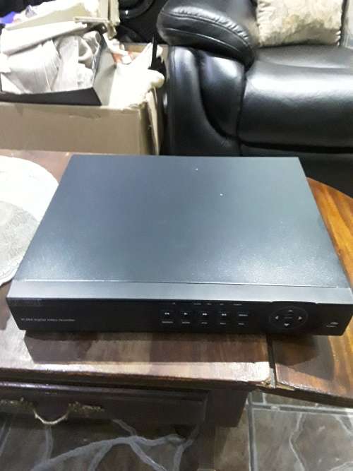 24 CHANNELS DVR,INCLUDING POWER SUPPLY, REMOTE AND MOUSE