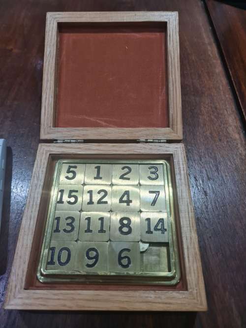 VINTAGE BRASS 15 NUMBER SLIDING PUZZLE GAME IN WOODEN BOX