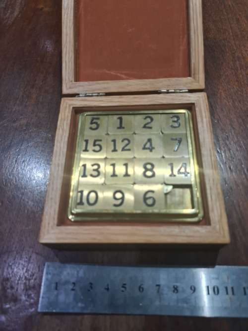 VINTAGE BRASS 15 NUMBER SLIDING PUZZLE GAME IN WOODEN BOX