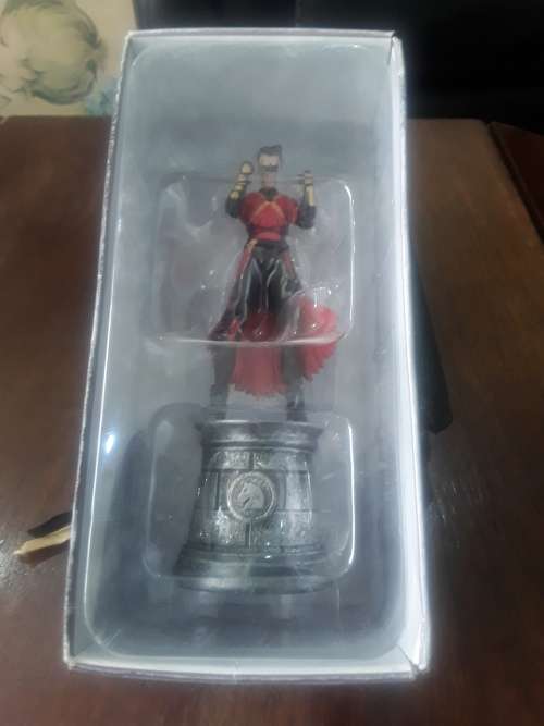 DC FIGURE(RED ROBIN)CAST IN LEAD