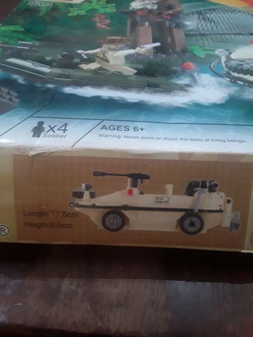 VINTAGE AMPHIBIAN VEHICLE BUILDING BLOCKS(SEALED )