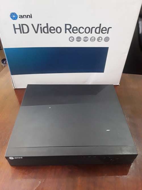 4 CHANNELS DVR INCLUDING POWER SUPPLY AND MOUSE