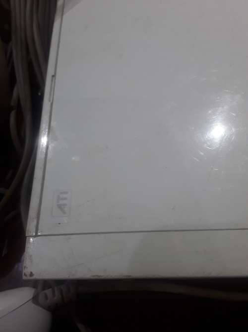 NINTENDO WII CONSOLE WITH POWER SUPPLY AND 1 REMOTE