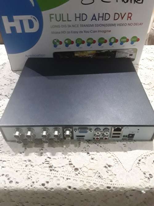 8 CHANNELS AHD 1080P DVR INCLUDING POWER SUPPLY AND MOUSE
