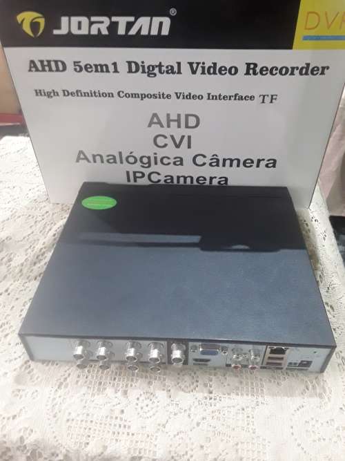 8 CHANNELS 5 IN ONE AHD DVR INCLUDING REMOTE, POWER SUPPLY AND MOUSE