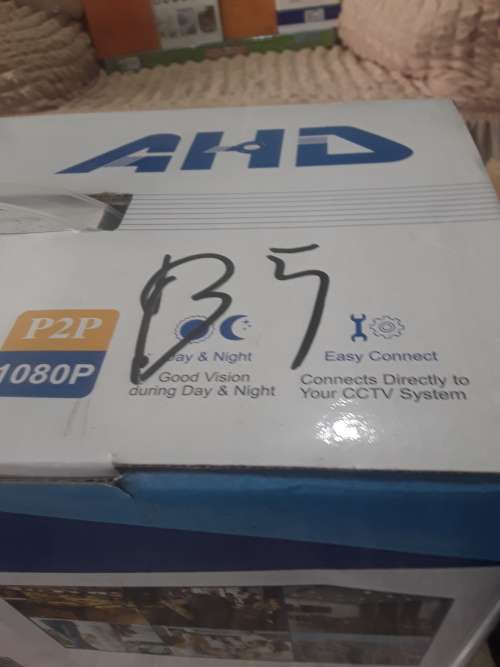 8 CHANNELS DVR KIT WITH INTERNETand5G PHONE VIEWING)DVR,8 CAMERAS,POWER SUPPLY AND ALL CABLES