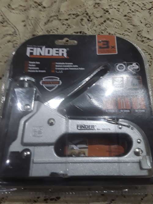 STAPLE GUN(HIGH QUALITY)WITH STAPLES