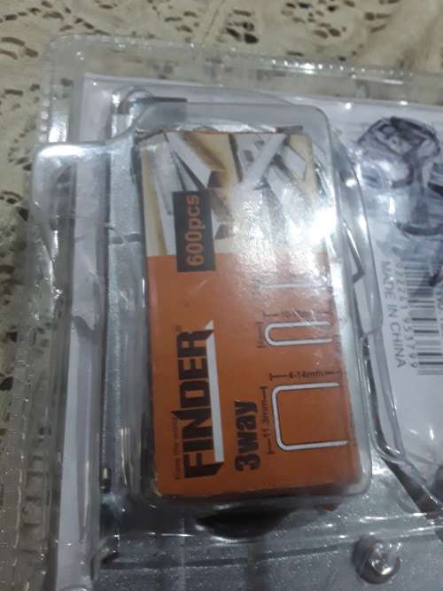 STAPLE GUN(HIGH QUALITY)WITH STAPLES