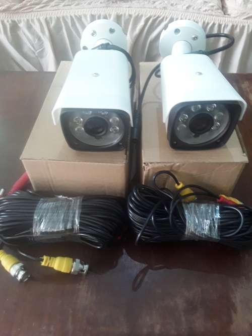 SET OF 2 AHD COLOR CAMERAS WITH POWER CABLES(15 TO 20M)