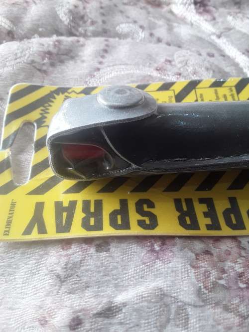 PEPPER SPRAY WITH LEATHER KEYRING POUCH