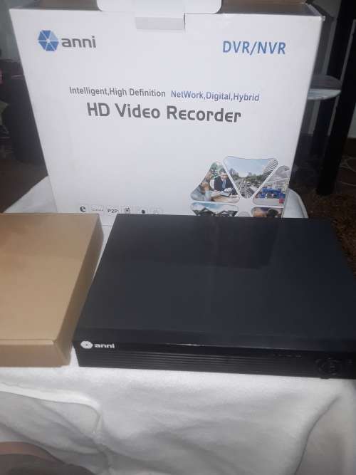 16 CHANNELS AHD DVR/NVR INCLUDING POWER SUPPLY AND MOUSE