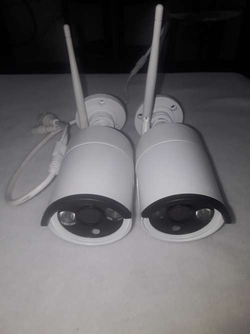 SET OF TWO NVR CAMERAS