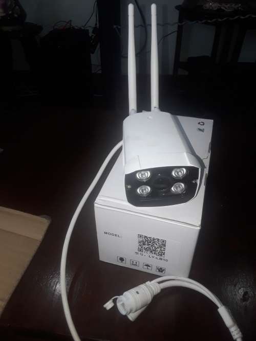 DIGIITAL VIDEO CAMERA WITH 2 ANTENNAS