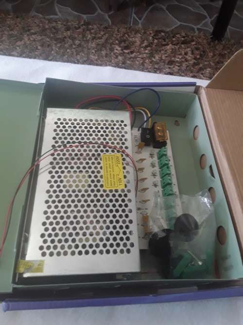 12  VDC,9 OUTPUT SWITCH MODE CCTV POWER SUPPLY