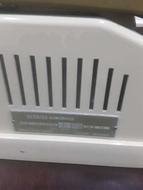 VINTAGE BERNINA  730 RECORD SEWING MACHINE IN COMPATIBLE SUITCASE(WITH ALL ASSC.)WORKS LIKE A BOMB