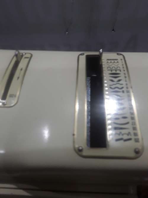 VINTAGE BERNINA  730 RECORD SEWING MACHINE IN COMPATIBLE SUITCASE(WITH ALL ASSC.)WORKS LIKE A BOMB