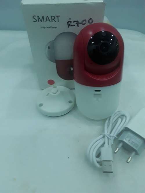 SMART SNAP WALL LAMP CAMERA