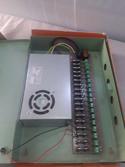 12 VDC,18 OUTPUT SWITCH MODE CCTV POWER SUPPLY