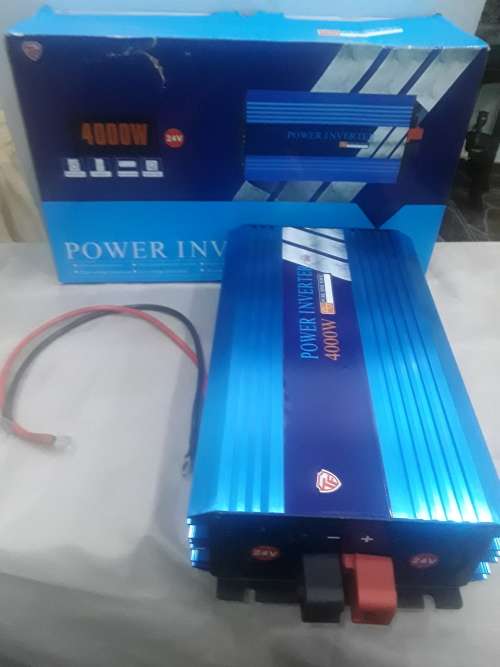 4000 WATTS PURE SINEWAVE POWER INVERTER(12 V)