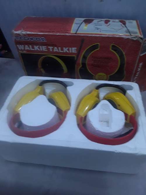 VOICE ACTIVATED HANDS FREE WALKIE TALKIE