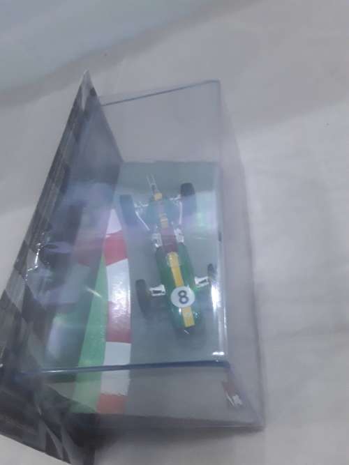 FORMULA 1 DIE CAST MODEL (LOTUS25-1963,JIM CLARK)SCALE 1:43