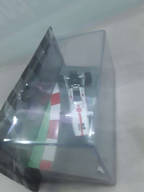 FORMULA 1 DIE CAST MODEL (HONDA RA300-1967,JOHN SURTEES)SCALE 1:43