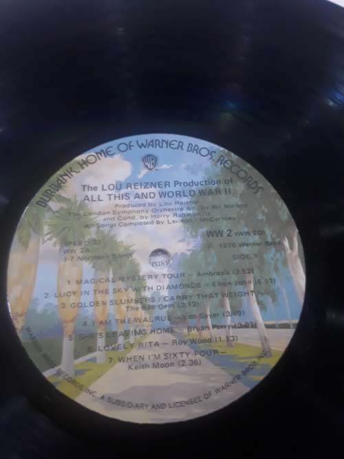 WORLD WAR 11(SET OF 2) LP RECORDS