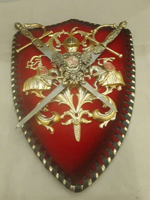 VINTAGE COAT OF ARMS DISPLAY (1970`s)