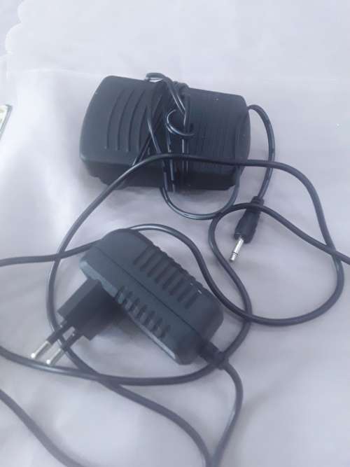 ELECTRONIC TWELVE STITCH SEWING MACHINE