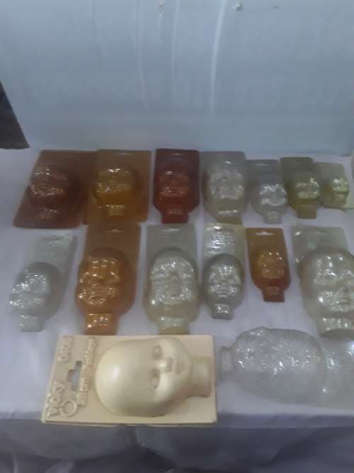 28 PIECES (DIFFERENT SIZE AND SHAPES)DOLLS HEAD MOULDS(UNUSED)