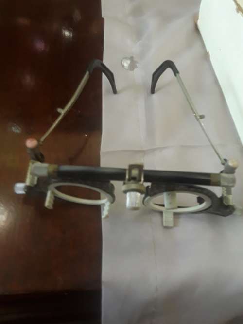 OPTOMERY FULLY ADJUSTABLE  TRIAL FRAME WITH MULTIPLES OF ALL SIZES TRIAL LENS