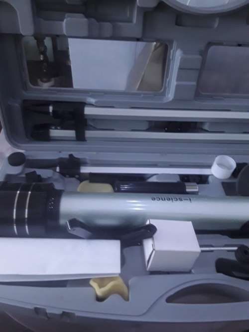 ASTRONOMICAL TELESCOPE WITH STAND AND ALL ASSESCORIES IN CASE