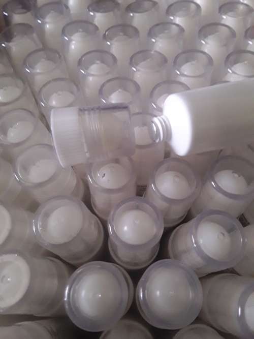 150 PIECES IN A BOX 2 IN ONE SPF 30 SUNSCREEN LOTION AND LIP BALM (20ML EACH)