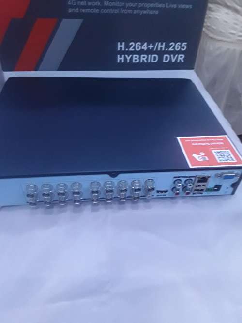 16 CHANNELS 5 IN ONE DVR INCLUDING POWER SUPPLY AND MOUSE