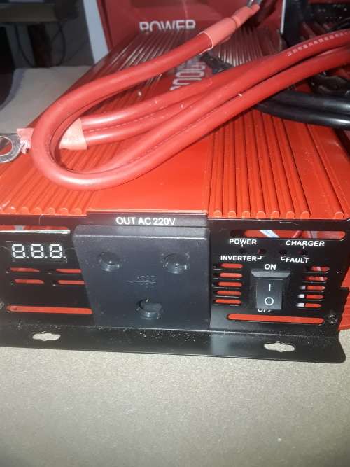 2 X 4000 WATTS POWER INVERTERS(UNUSED)12V