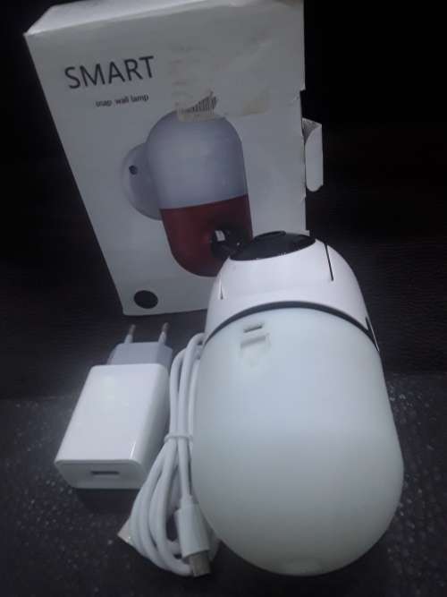 SMART SNAP WALL LAMP CAMERA