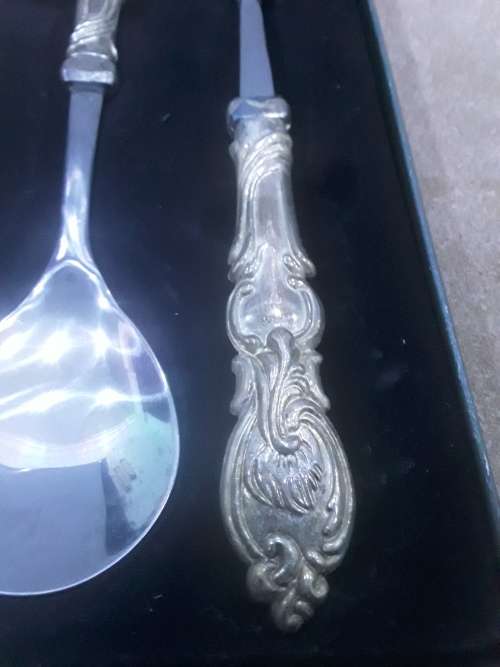VINTAGE STUTTAFORDS SALAD SERVER( UNUSED)