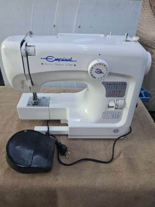 EMPISAL DRESS MAKER 270D SEWING MACHINE (WORKS LIKE A BOMB)