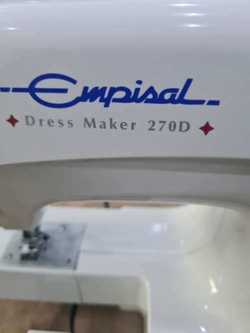 EMPISAL DRESS MAKER 270D SEWING MACHINE (WORKS LIKE A BOMB)