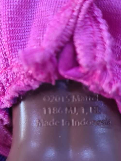 AFRICAN BARBIE(*MADE IN INDONESIA )MOVABLE ARMS AND KNEES