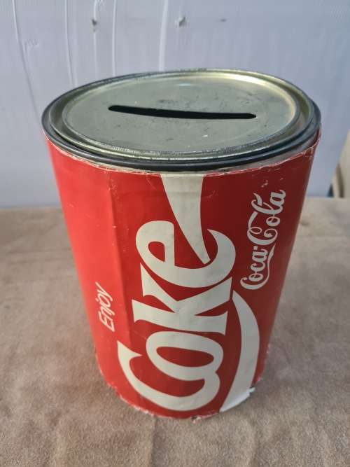 VINTAGE COLLECTABLE COKE TIN*(24cm height, 17cm diameter)